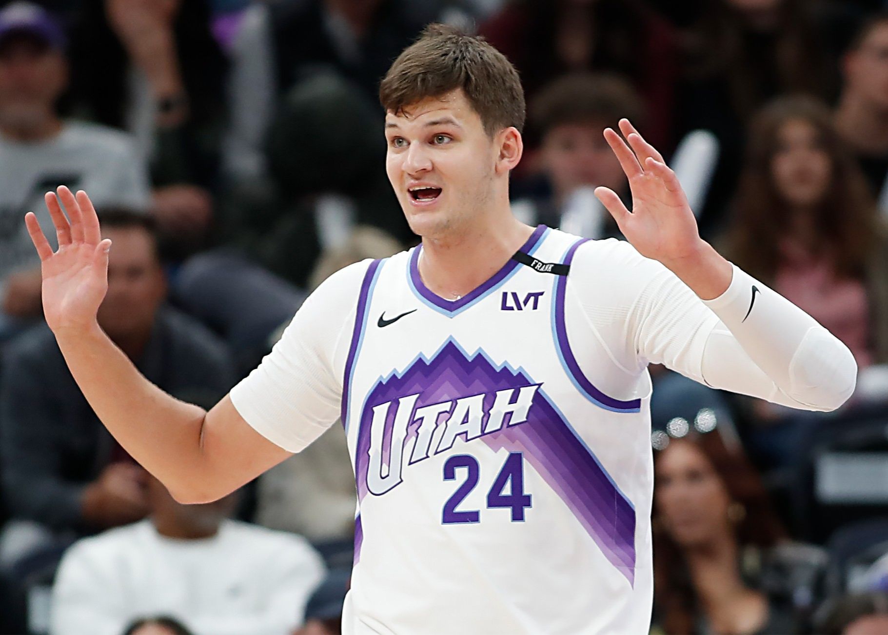 Shams：爵士五号位凯斯勒接受左肩手术，赛季报销