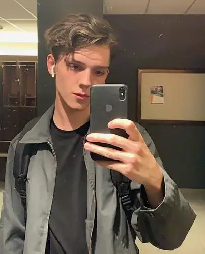 6686体育中级作者年华不似水