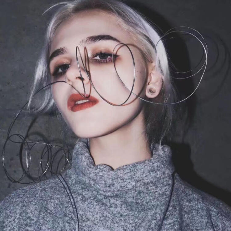 6686体育首席作者Elodie