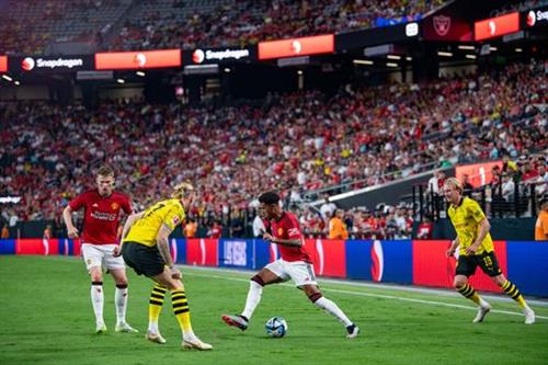 曼彻斯特联队 vs 多特蒙德队