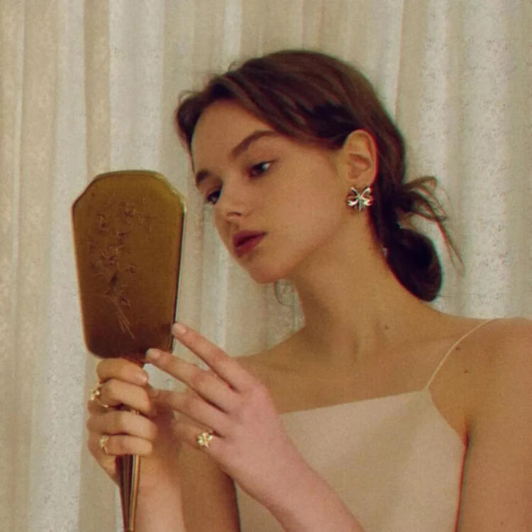 6686体育铁牌作者风住尘香花