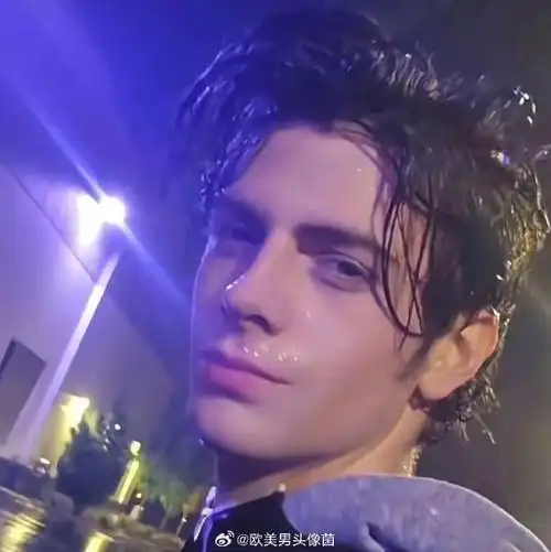 6686体育合作伙伴Iris