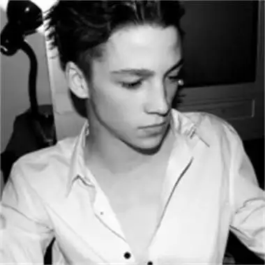 6686体育银牌作者像梦一场